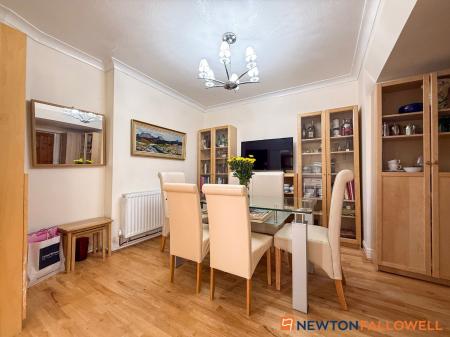 7 bedroom Detached house for sale in London Road, New Balderton, NG24