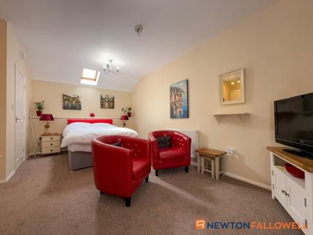 7 bedroom Detached house for sale in London Road, New Balderton, NG24