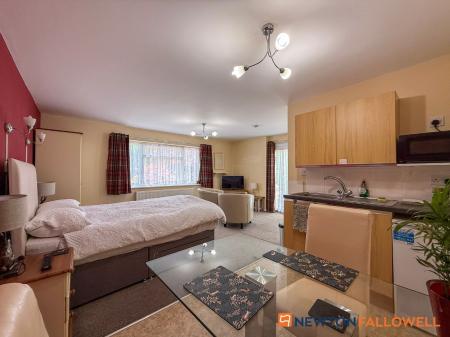7 bedroom Detached house for sale in London Road, New Balderton, NG24