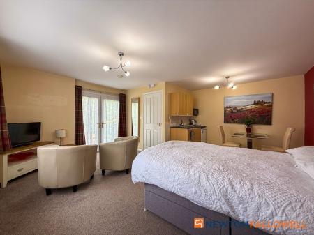 7 bedroom Detached house for sale in London Road, New Balderton, NG24