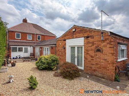 7 bedroom Detached house for sale in London Road, New Balderton, NG24