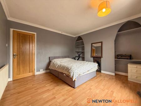 2 bedroom Terraced House for sale in Hatton Gardens, Newark, NG24
