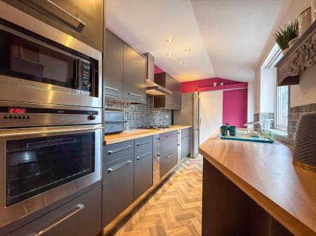 2 bedroom Terraced House for sale in Hatton Gardens, Newark, NG24