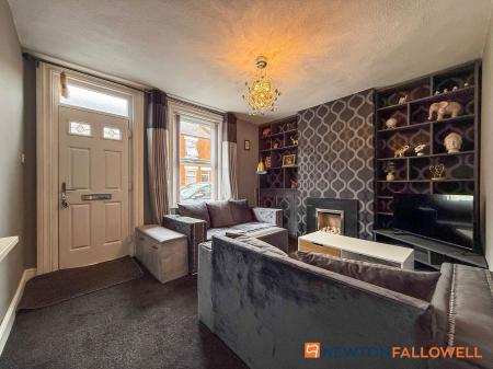 2 bedroom Terraced House for sale in Hatton Gardens, Newark, NG24
