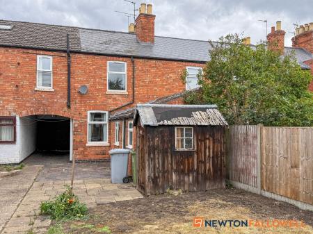 2 bedroom Terraced House for sale in Hatton Gardens, Newark, NG24
