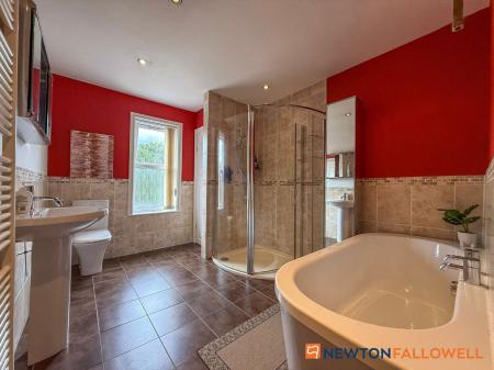 2 bedroom Terraced House for sale in Hatton Gardens, Newark, NG24