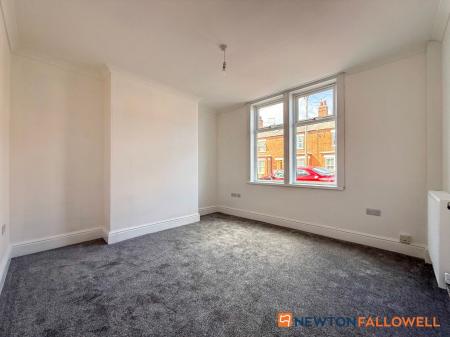 3 bedroom Terraced House for sale in Newton Street, Newark, NG24
