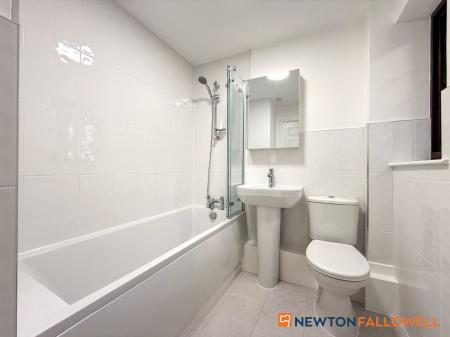 3 bedroom Detached bungalow for sale in Lincoln Road, Newark, NG24