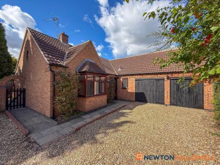 Lincoln Road, Newark, NG24