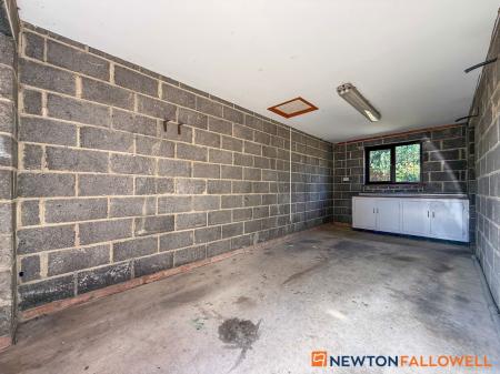 3 bedroom Detached bungalow for sale in Lincoln Road, Newark, NG24