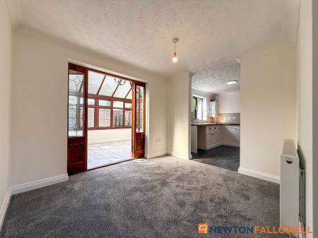 3 bedroom Detached bungalow for sale in Lincoln Road, Newark, NG24