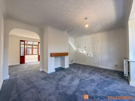 3 bedroom Detached bungalow for sale in Lincoln Road, Newark, NG24