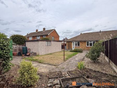 3 bedroom Semi-detached bungalow for sale in Hawton Road, Newark, NG24