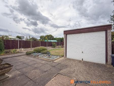3 bedroom Semi-detached bungalow for sale in Hawton Road, Newark, NG24
