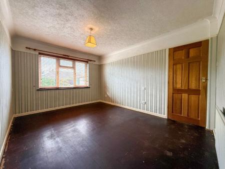 3 bedroom Semi-detached bungalow for sale in Hawton Road, Newark, NG24