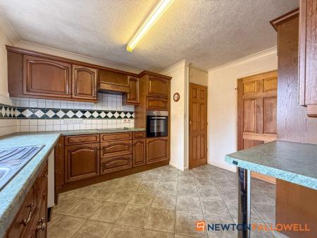 3 bedroom Semi-detached bungalow for sale in Hawton Road, Newark, NG24