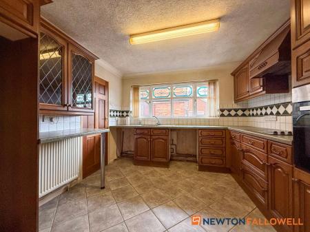 3 bedroom Semi-detached bungalow for sale in Hawton Road, Newark, NG24