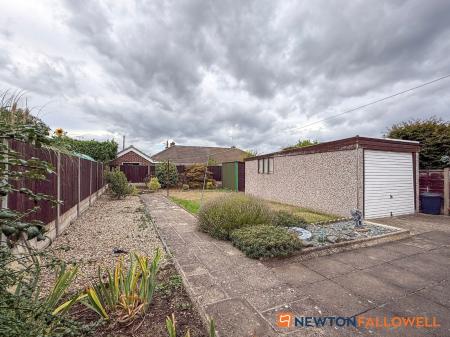 3 bedroom Semi-detached bungalow for sale in Hawton Road, Newark, NG24