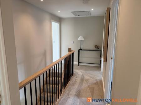 4 bedroom Detached house for sale in Carnell Lane, Fernwood, NG24
