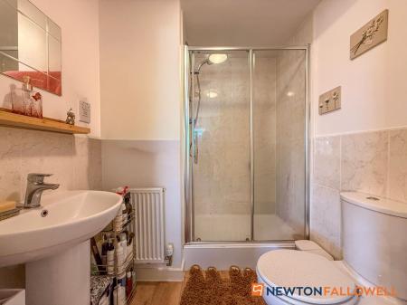 4 bedroom Terraced House for sale in Goldstraw Lane, Fernwood, NG24