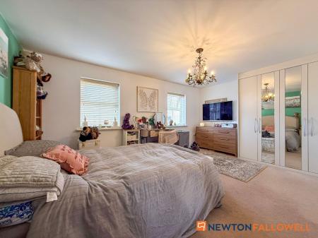 4 bedroom Terraced House for sale in Goldstraw Lane, Fernwood, NG24