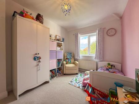 3 bedroom Semi-detached house for sale in Park Crescent, Newark, NG24