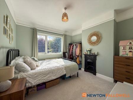 3 bedroom Semi-detached house for sale in Park Crescent, Newark, NG24