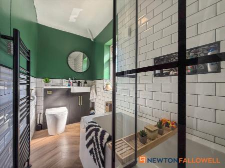 3 bedroom Semi-detached house for sale in Park Crescent, Newark, NG24