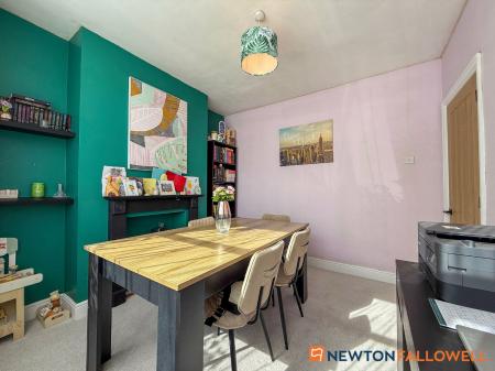 3 bedroom Semi-detached house for sale in Park Crescent, Newark, NG24