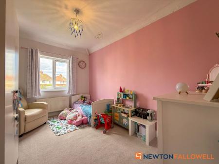 3 bedroom Semi-detached house for sale in Park Crescent, Newark, NG24