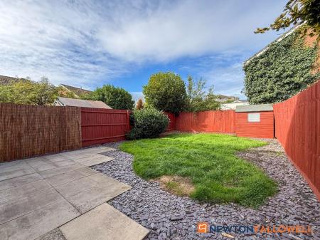 2 bedroom Semi-detached house for sale in Broughton Drive, Newark, NG24