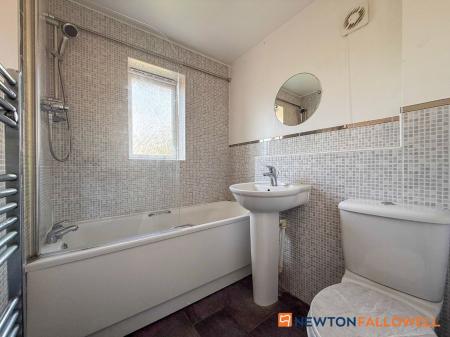 2 bedroom Semi-detached house for sale in Broughton Drive, Newark, NG24