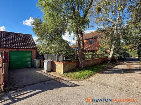 3 bedroom Detached house for sale in Bell Lane, Collingham, NG23
