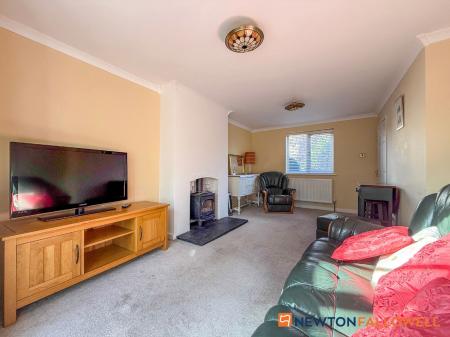 3 bedroom Detached house for sale in Bell Lane, Collingham, NG23