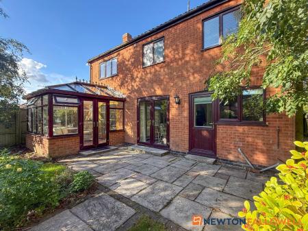 3 bedroom Detached house for sale in Bell Lane, Collingham, NG23