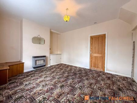 3 bedroom Semi-detached house for sale in Mount Road, Balderton, NG24