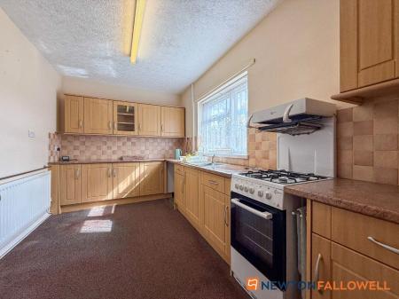 3 bedroom Semi-detached house for sale in Mount Road, Balderton, NG24