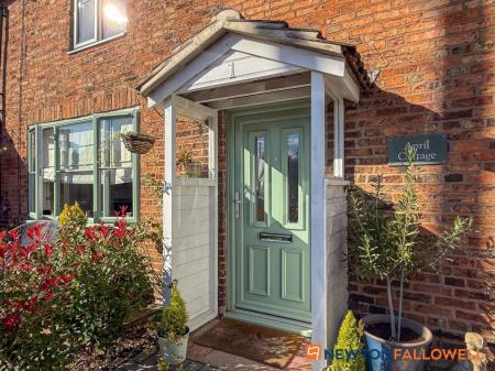 3 bedroom Cottage for sale in Woodhill Road, Collingham, NG23