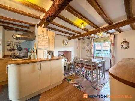 3 bedroom Cottage for sale in Woodhill Road, Collingham, NG23