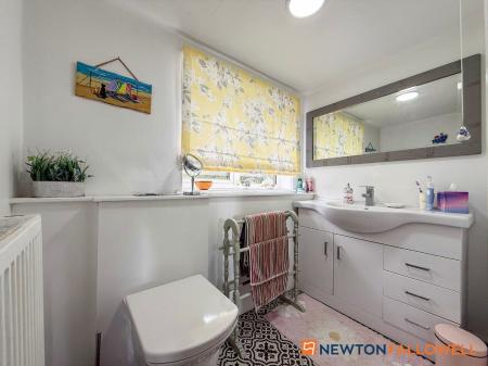 3 bedroom Cottage for sale in Woodhill Road, Collingham, NG23