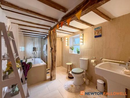 3 bedroom Cottage for sale in Woodhill Road, Collingham, NG23