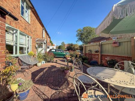 3 bedroom Cottage for sale in Woodhill Road, Collingham, NG23