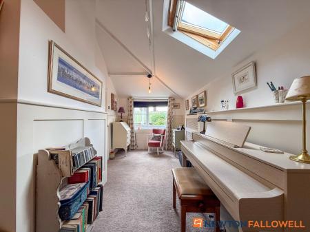 3 bedroom Cottage for sale in Woodhill Road, Collingham, NG23