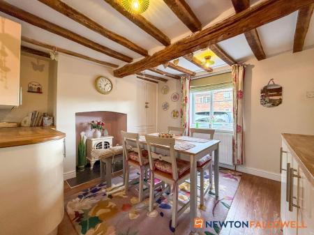 3 bedroom Cottage for sale in Woodhill Road, Collingham, NG23
