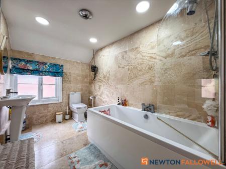 3 bedroom Cottage for sale in Woodhill Road, Collingham, NG23
