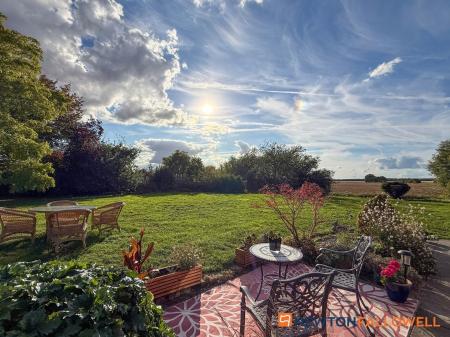 4 bedroom Detached house for sale in River Cottage, Newark Road, Bassingham