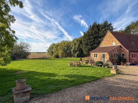 4 bedroom Detached house for sale in River Cottage, Newark Road, Bassingham