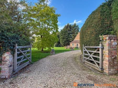 4 bedroom Detached house for sale in River Cottage, Newark Road, Bassingham