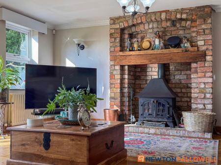 4 bedroom Detached house for sale in River Cottage, Newark Road, Bassingham