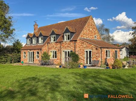 4 bedroom Detached house for sale in River Cottage, Newark Road, Bassingham